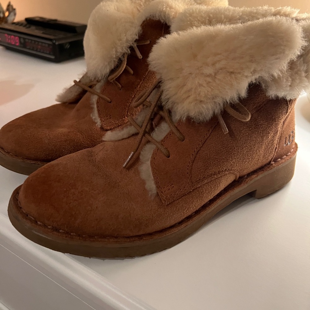 UGG Tan Ankle Boots with Cream Fur